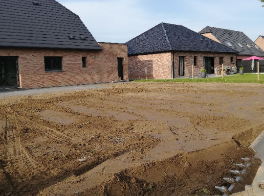 nivellement du terrain | 