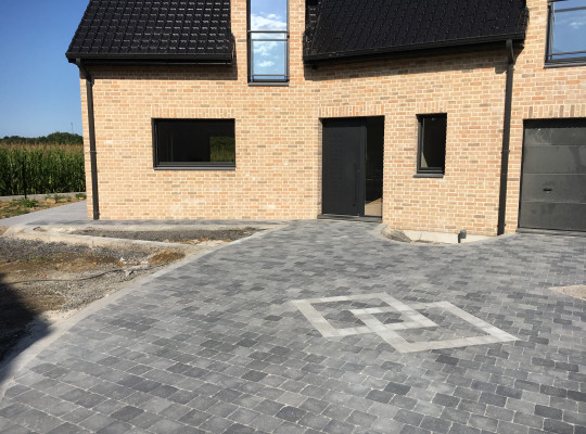 Entrée de maison en pavage | 