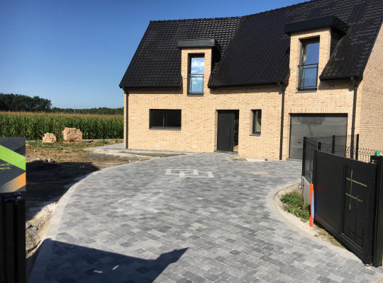 Entrée de maison en pavage | 